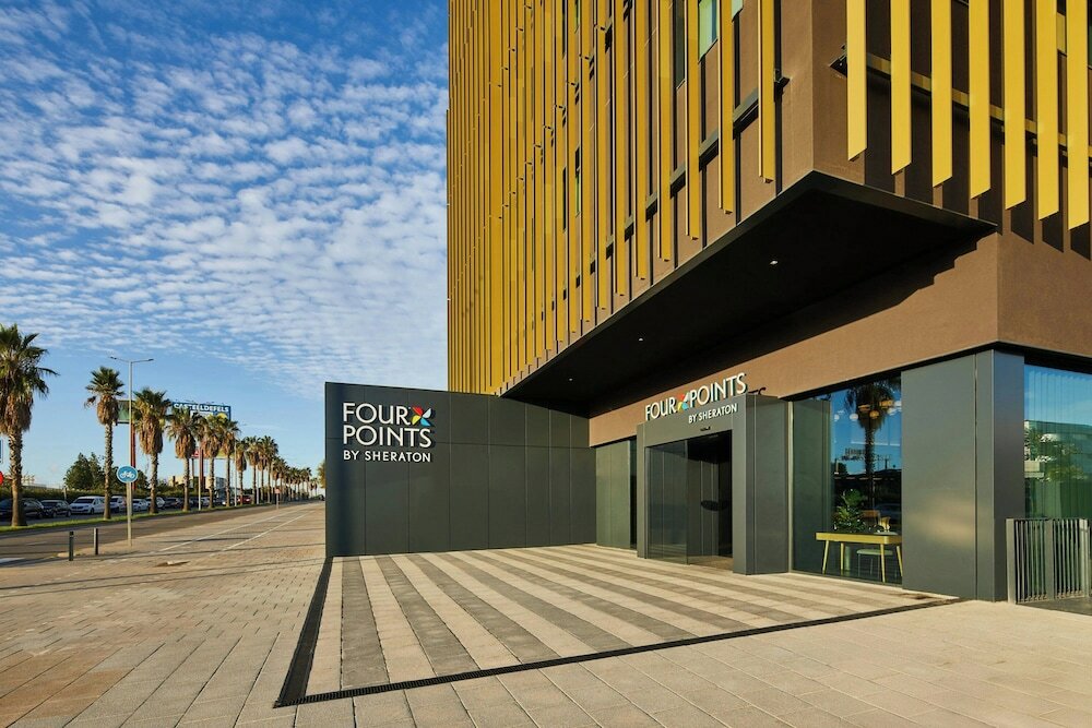 Фото Four Points by Sheraton Barcelona Airport