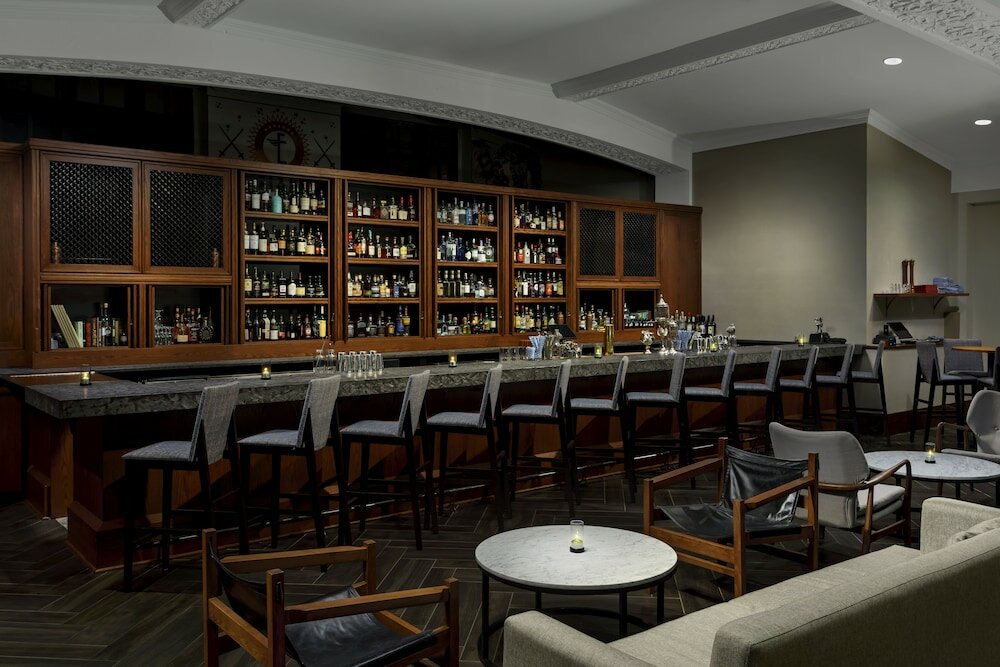 Фото Joinery Hotel Pittsburgh, Curio Collection by Hilton