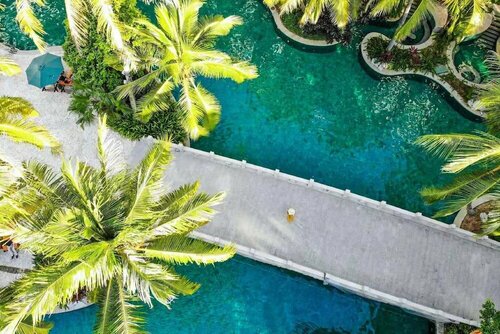 Гостиница Swissotel Sanya Yalong Bay в Санье