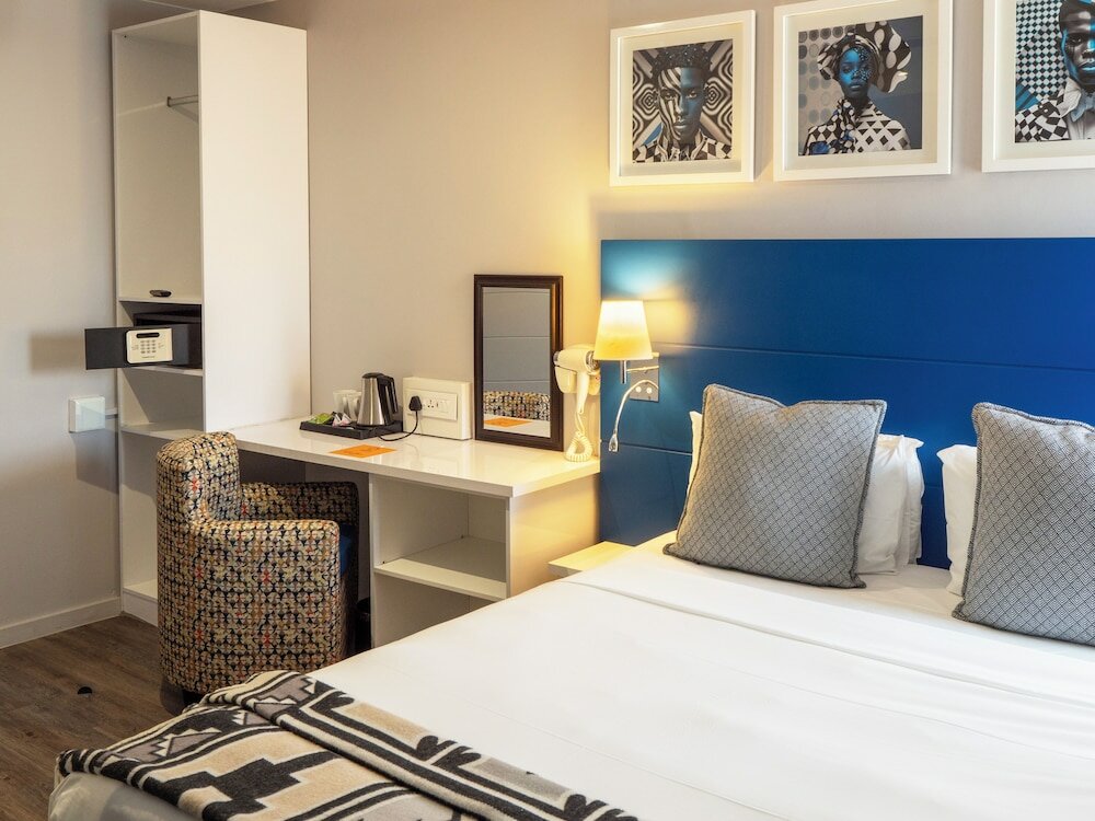 Фото Signature Lux Hotel, by Onomo