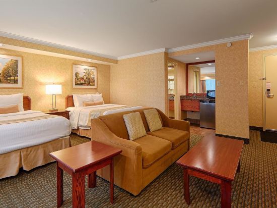 Фото Best Western Voyageur Place Hotel