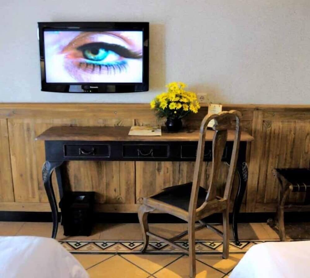 Фото Omah Sinten Heritage Hotel & Resto