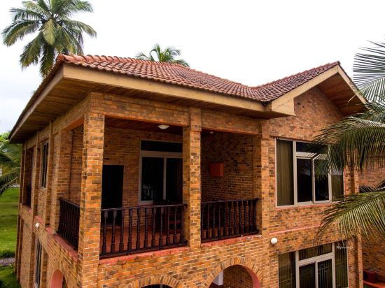 Фото Coconut Grove Beach Resort