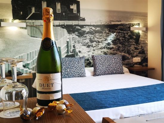 Фото Hotel Adonis Plaza