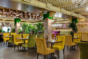 Alazani (Federatsii Street, 7), restaurante