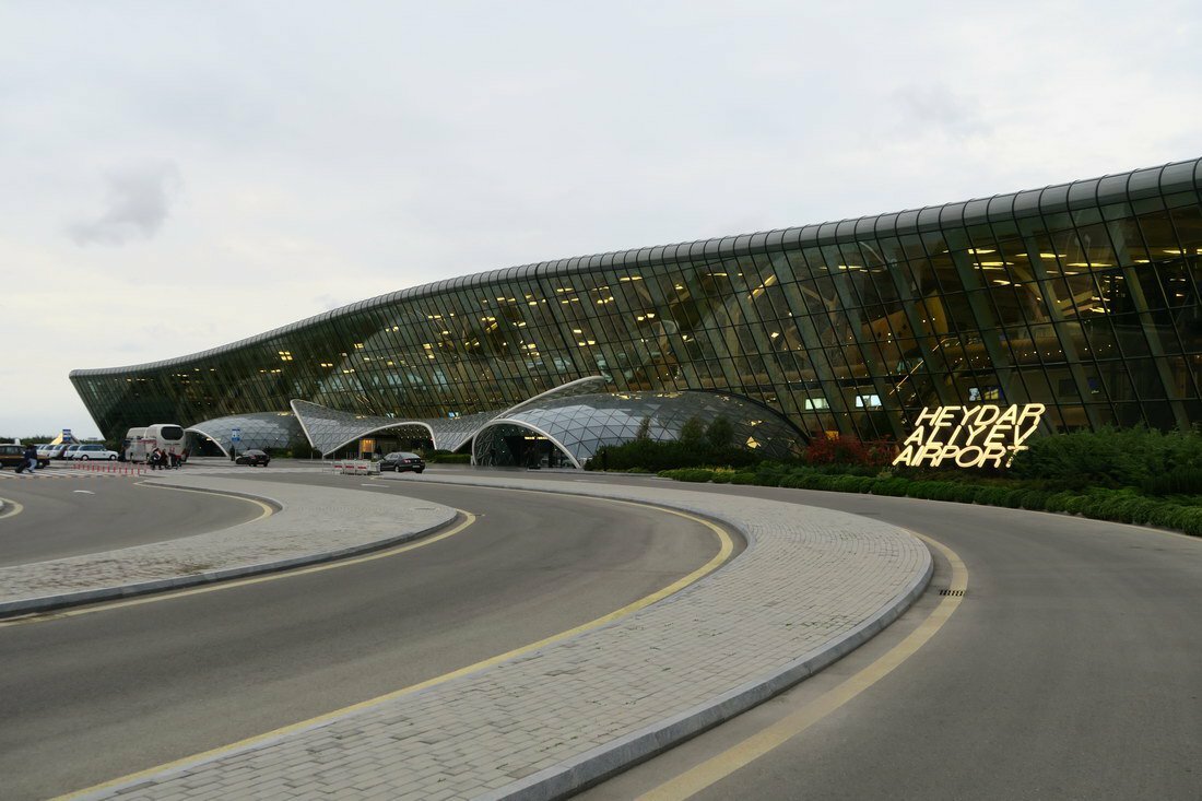 Аэропорт алиева баку