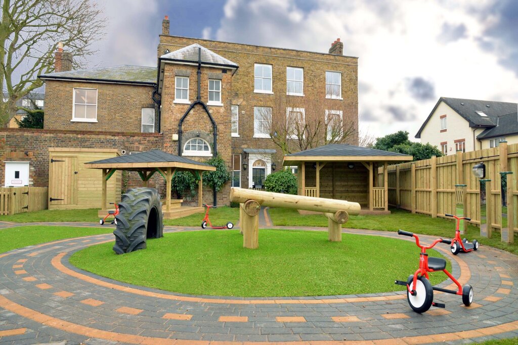 School Bright Horizons Cheshunt Day Nursery and Preschool, Hertfordshire County, photo