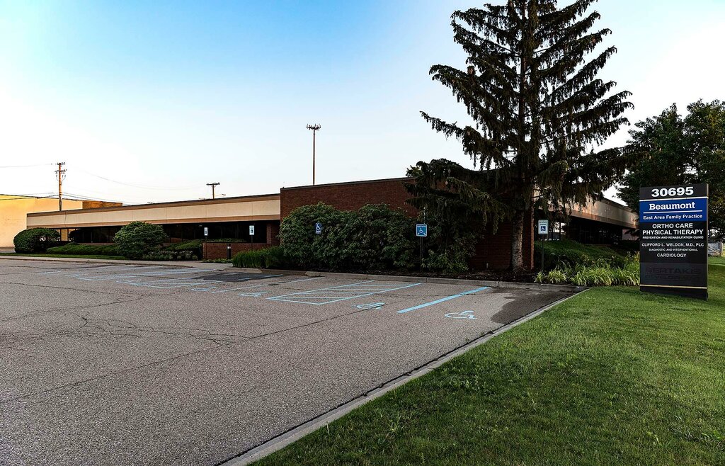 Medical center, clinic Beaumont East Area Family Practice - Roseville, Roseville, photo