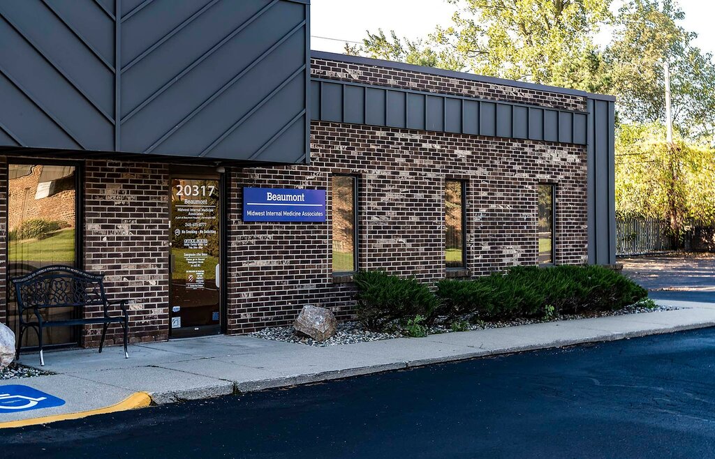 Medical center, clinic Beaumont Midwest Internal Medicine Associates, State of Michigan, photo