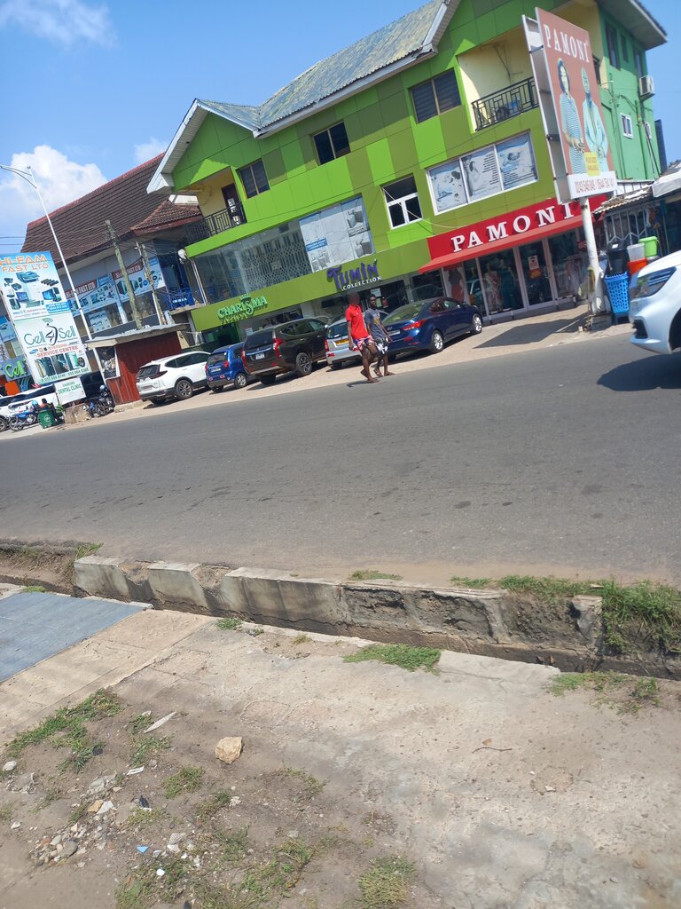 Lingerie and swimwear shop Tumin Collection, Accra, photo