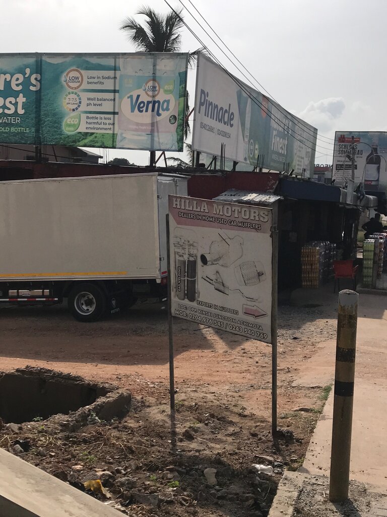 Wholesale company Verna Water Retail Outlet Pinnacle, Accra, photo