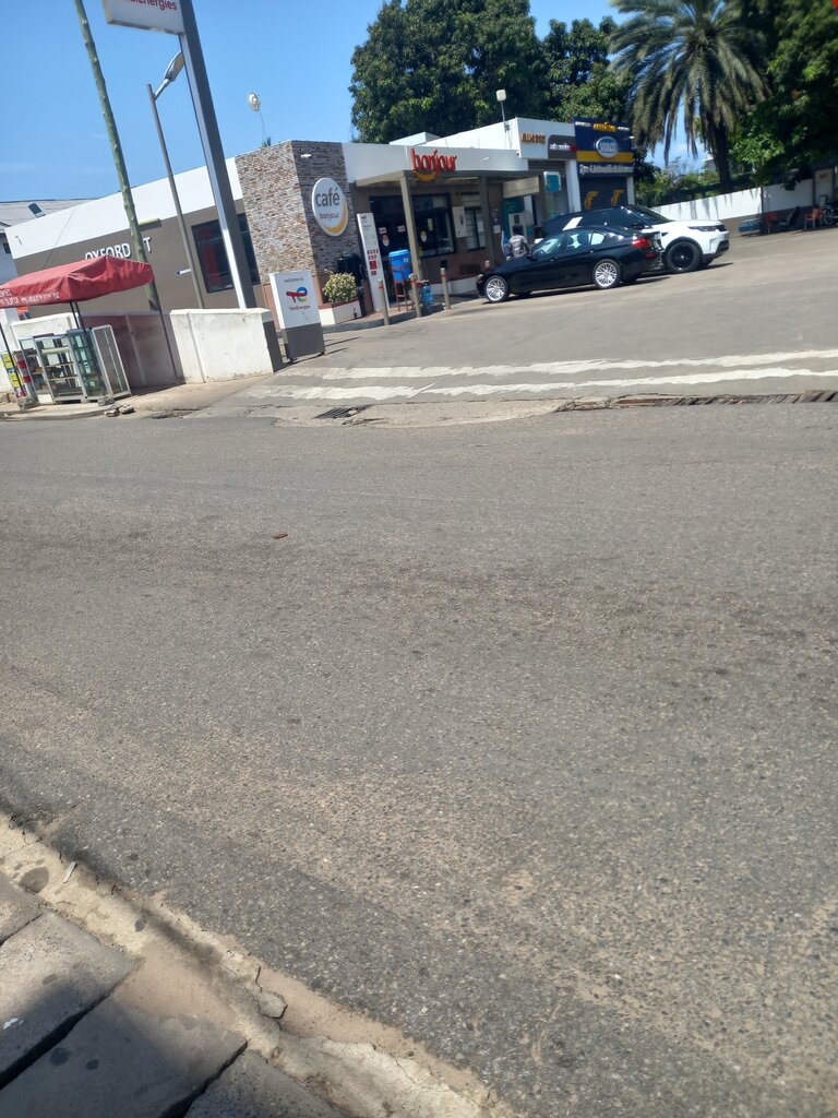 Tires and wheels Good Year, Accra, photo