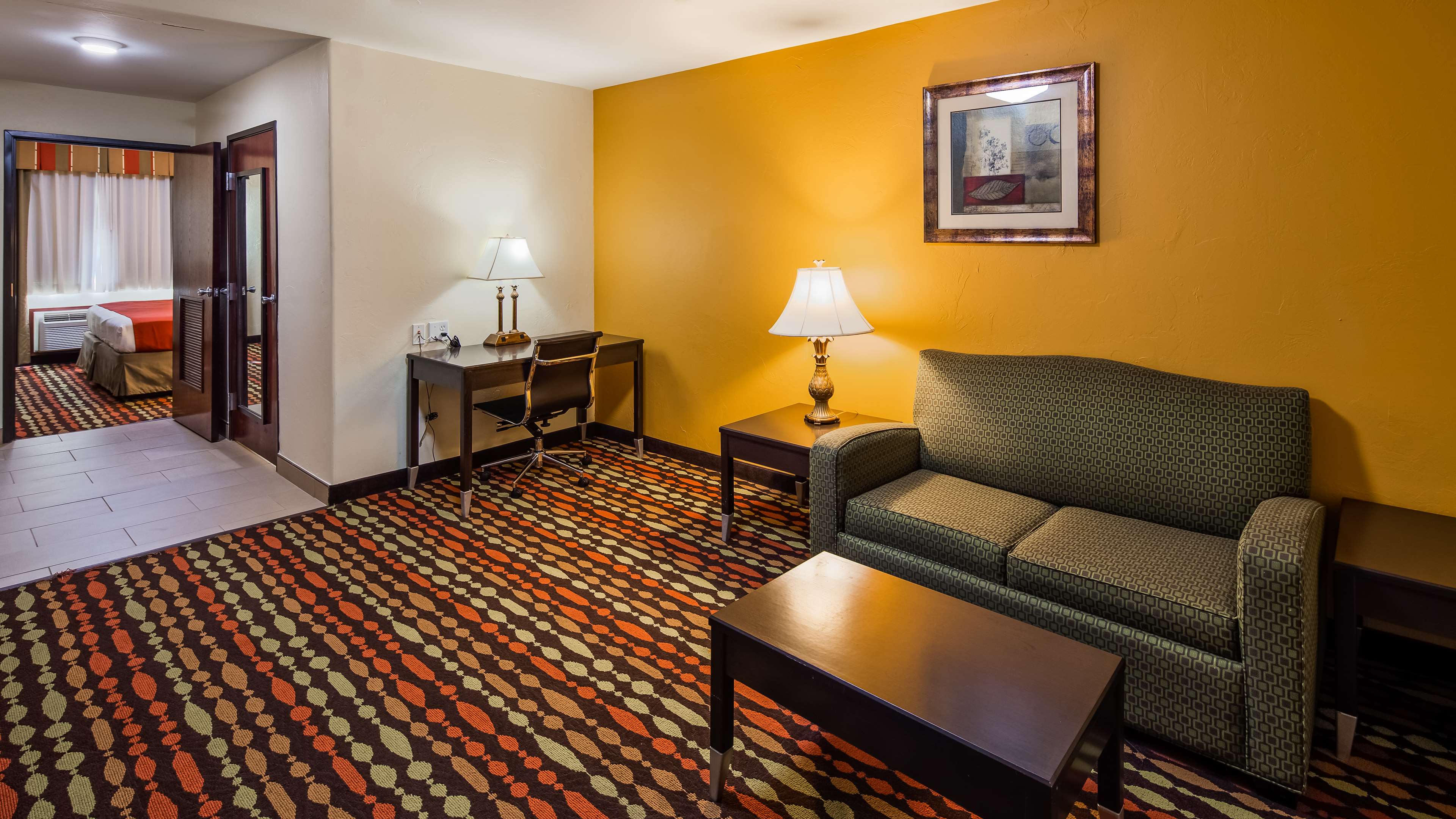 Фото Best Western Greentree Inn & Suites