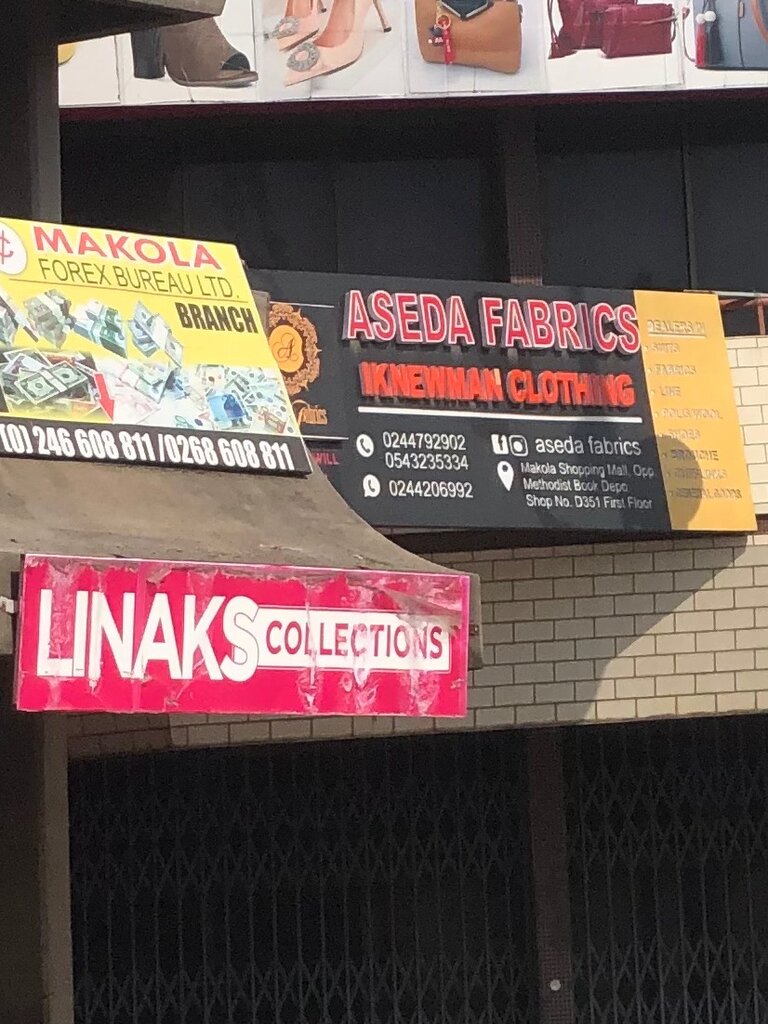Clothing store Linaks Collection, Accra, photo