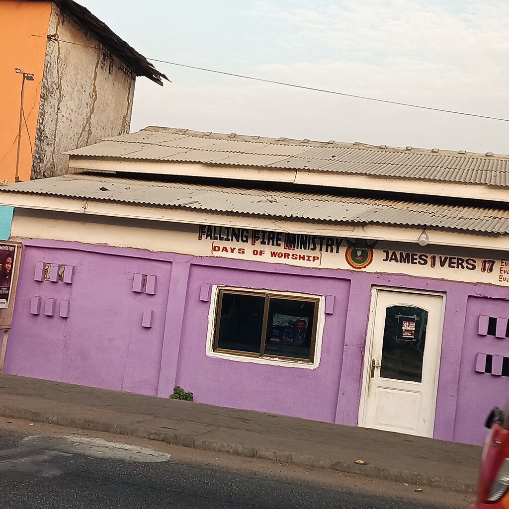 Government ministries, services Falling Fire Ministry, Accra, photo