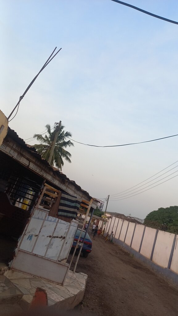 Bar, pub Nana Bo Mpae Spot, Accra, photo