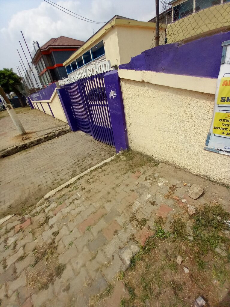 School Mamprobi Senior High, Accra, photo