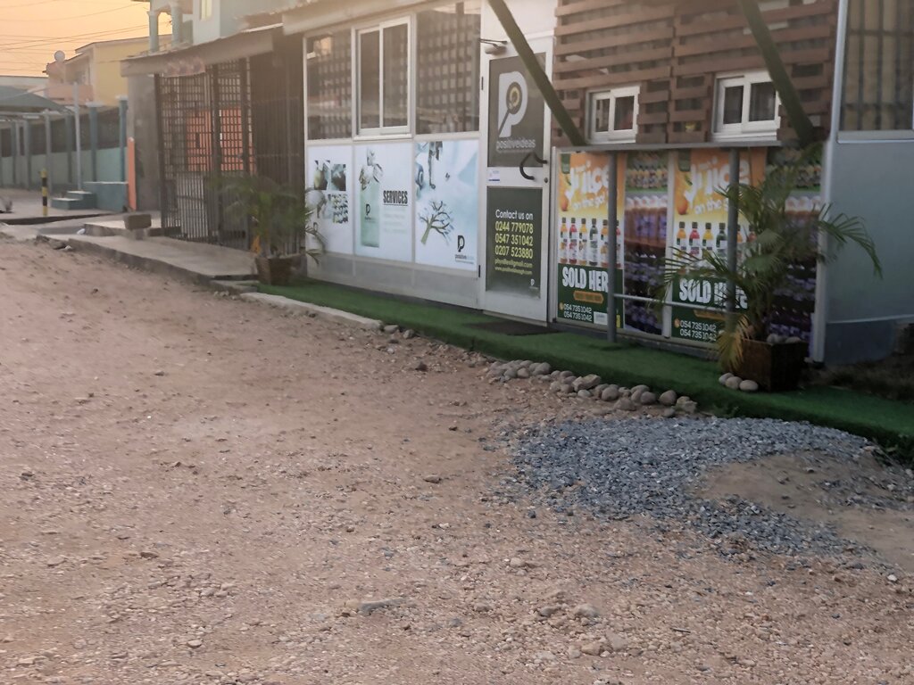 Wigs, hairpieces Wigs And Hair Studio, Accra, photo