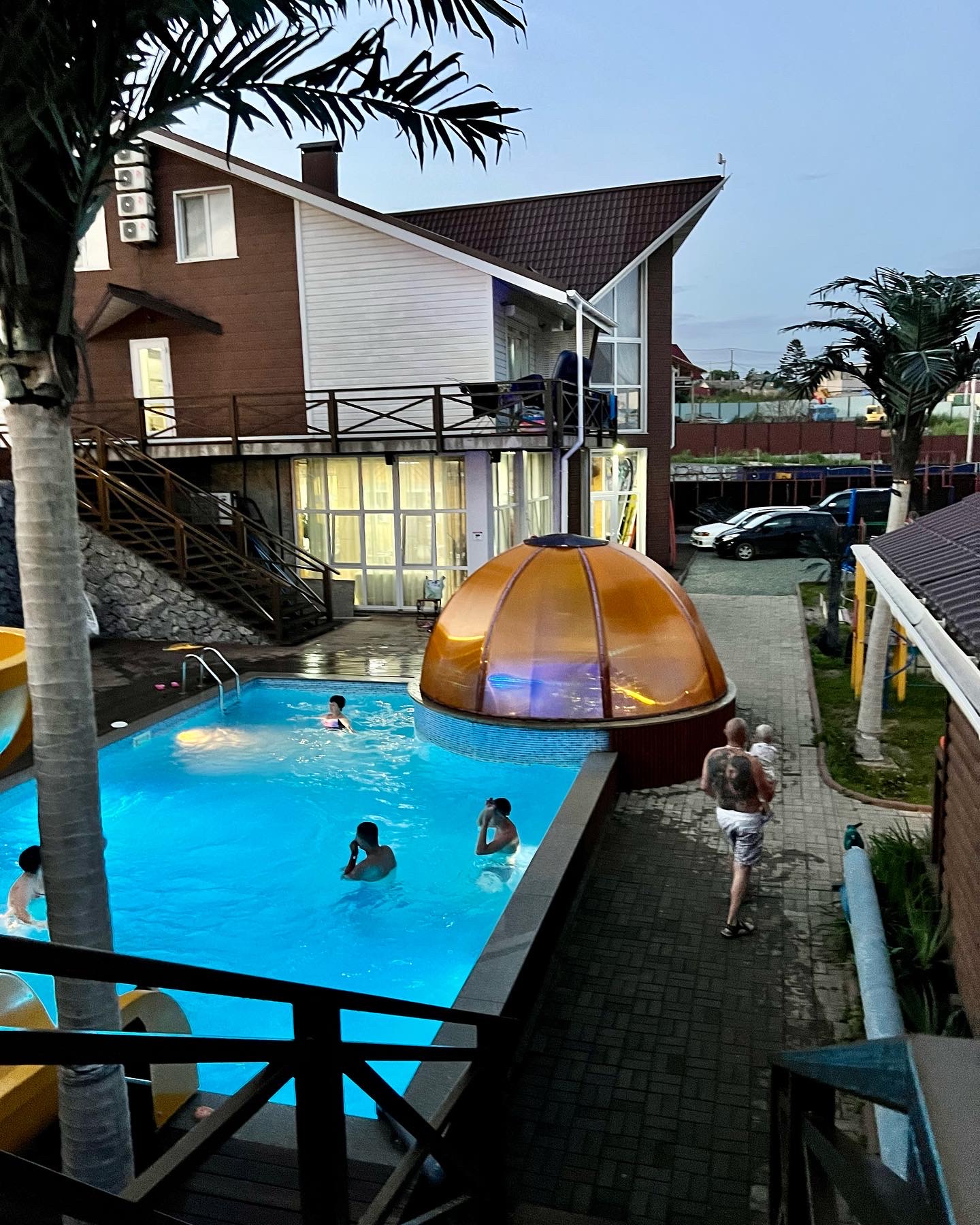 Фото отеля 1