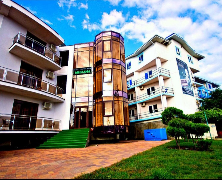 Фото Милана