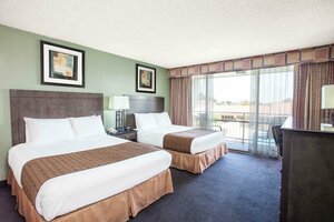 Гостиница Travelodge by Wyndham Monterey Bay