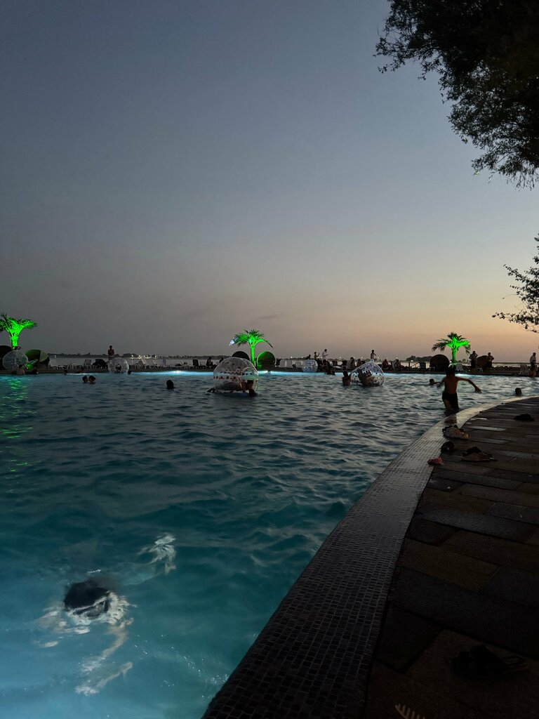 Sohil Viva Lake, Toshkent viloyati, foto