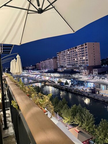 Әйелінің емшегіндегі кончат (жеке порно фото)