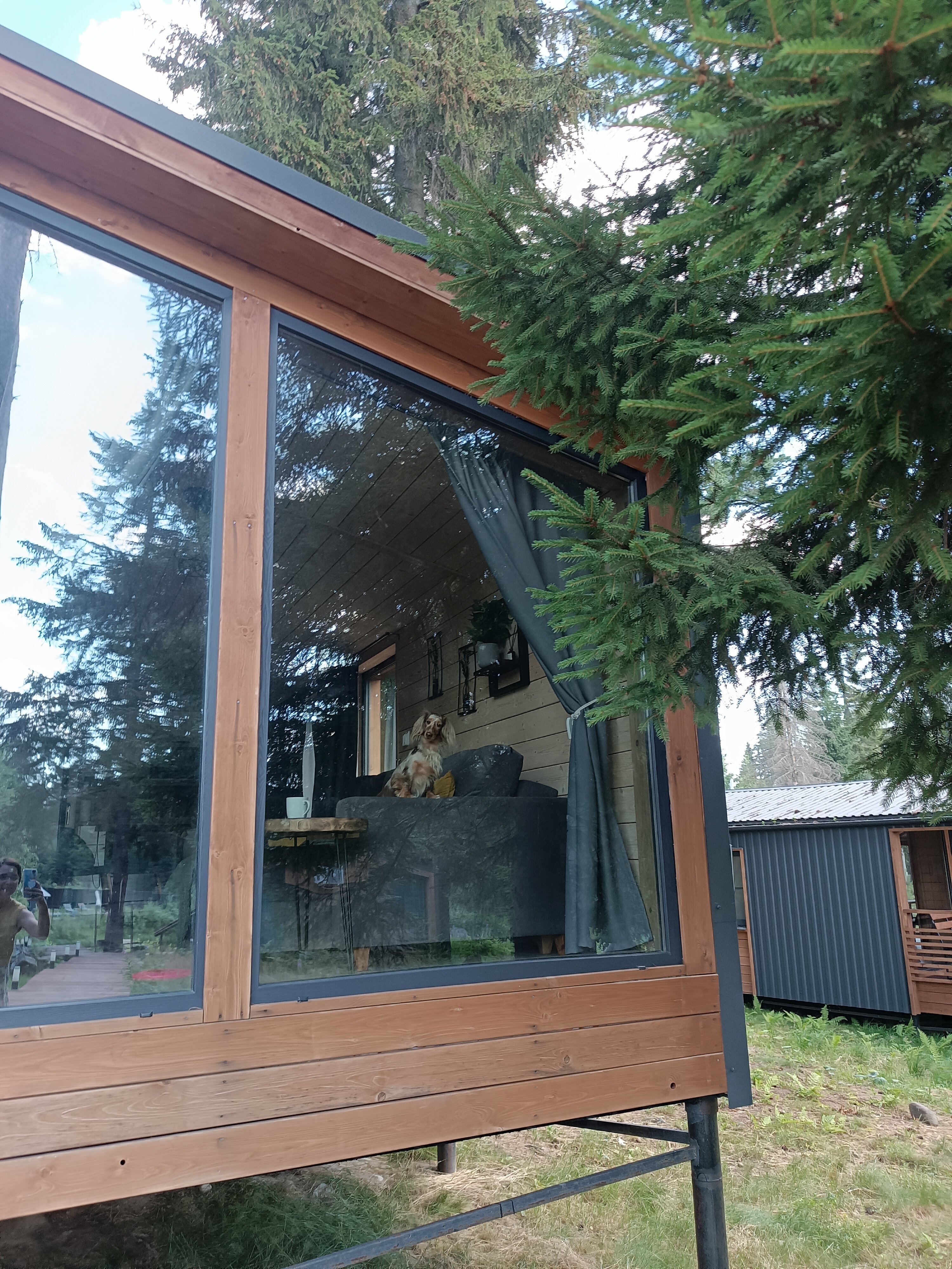 Фото Klever House, Стеклянный Ручей