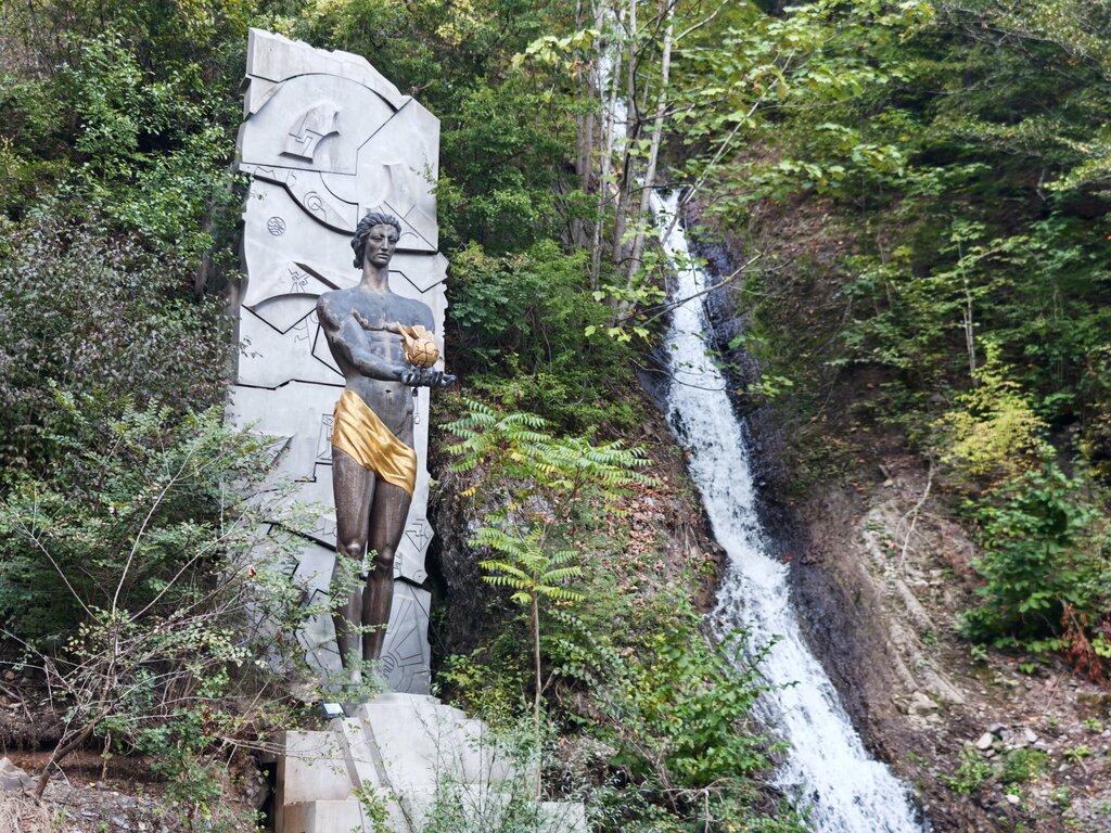 Landmark, attraction Prometheus monument, Borjomi, photo