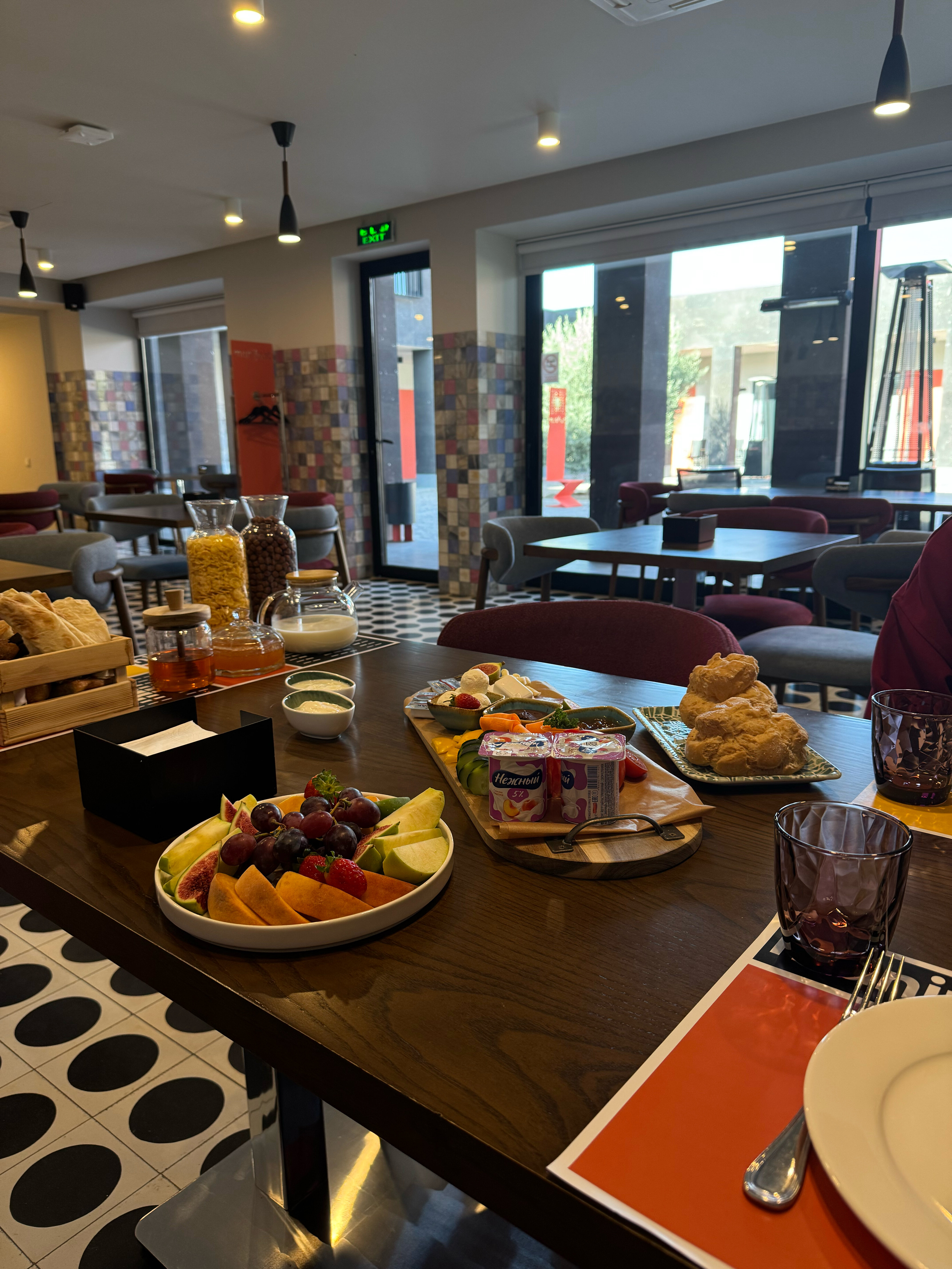 Фото Manifest Restaurant and Hotel Gyumri