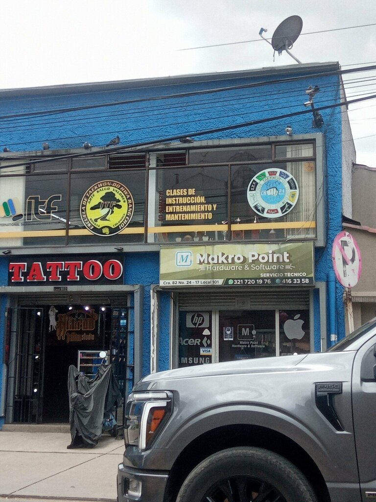 Computer store Makro Point Ltda, Bogota, photo