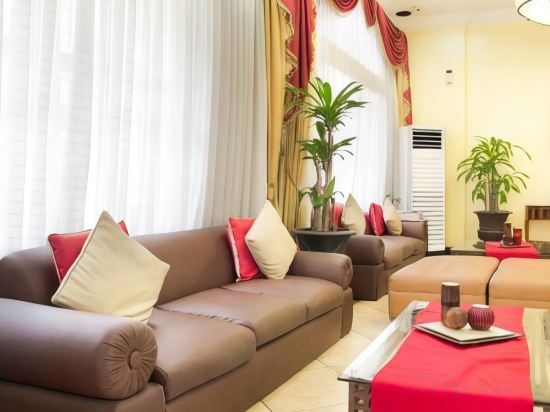 Фото White Knight Hotel Intramuros