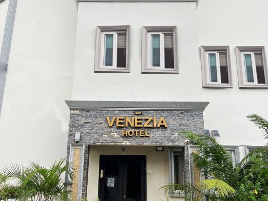 Фото Venezia Suites Hotel