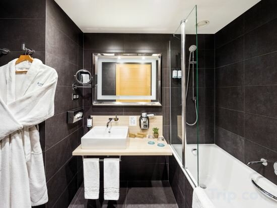 Фото Occidental Praha Five