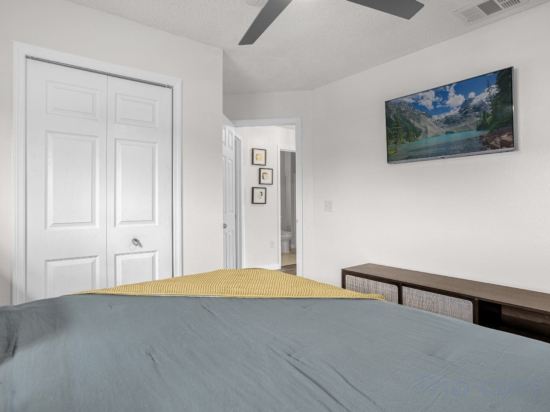 Фото 4br, 3ba T/home W Screened-in Heated Pool 4 Bedroom Townhouse by Redawning