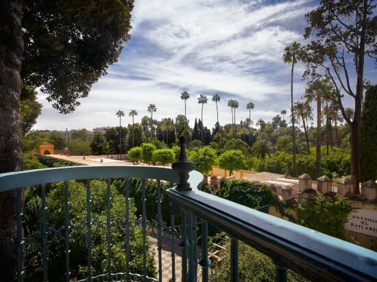 Фото Suites Murillo Plaza Sta Cruz