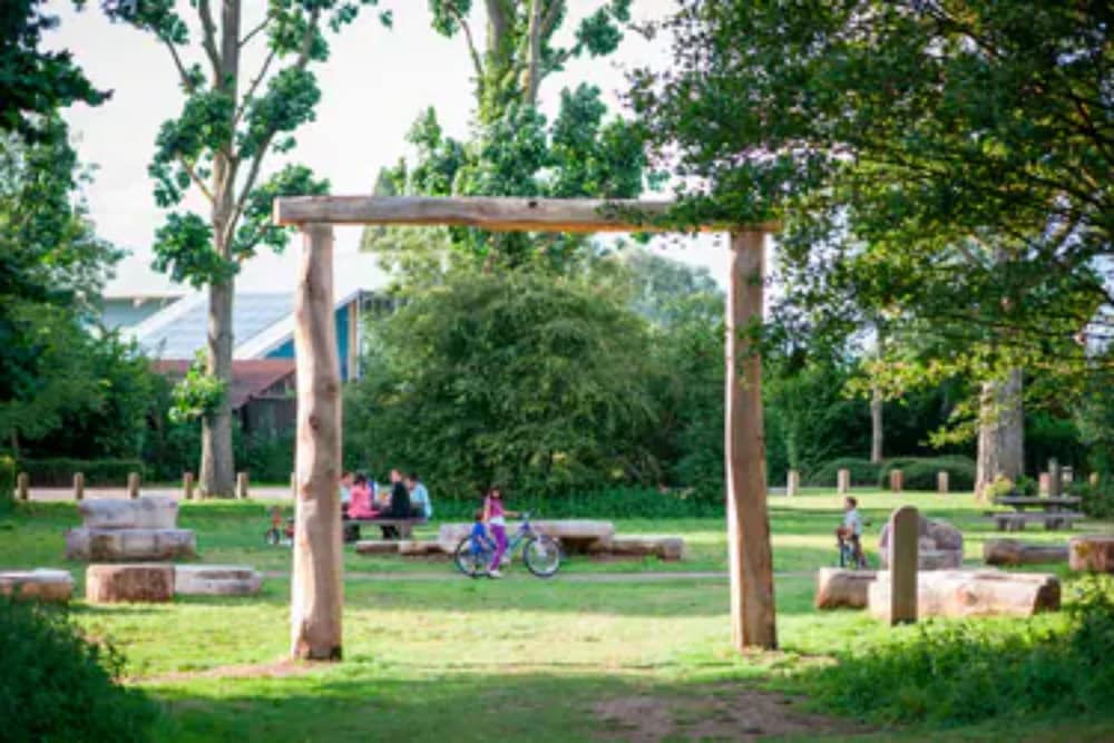 Фото Hanbury Manor Marriott Hotel & Country Club