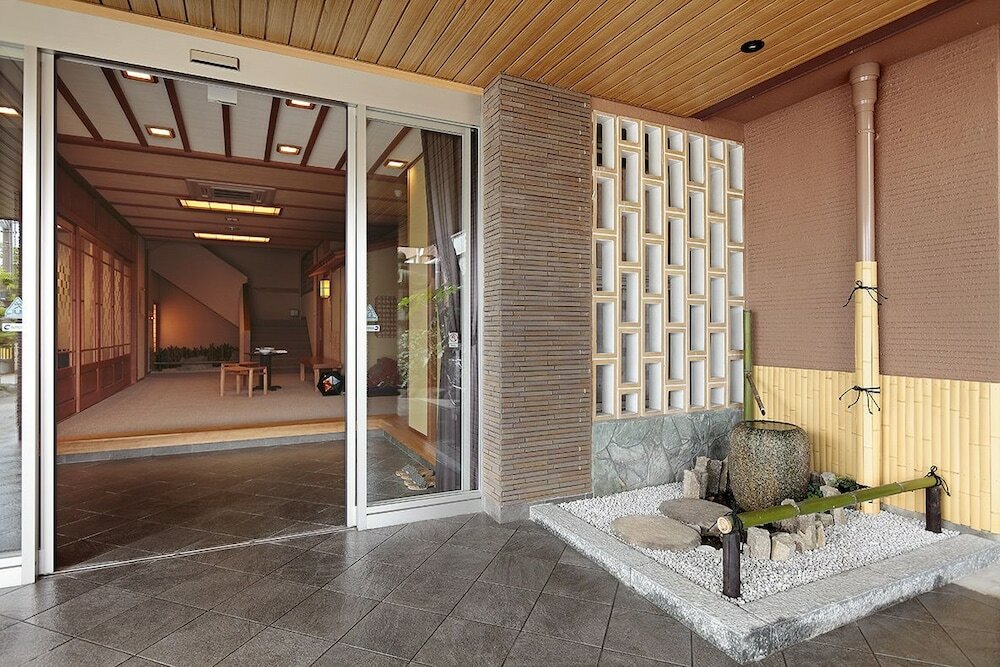 Фото Katsuzakikan