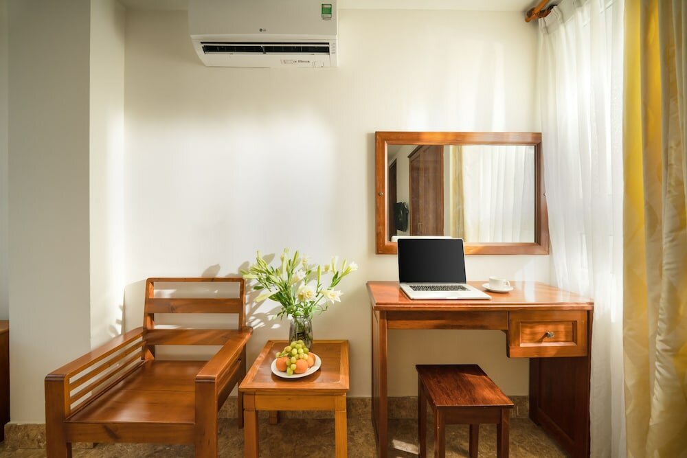 Фото Titan Hotel