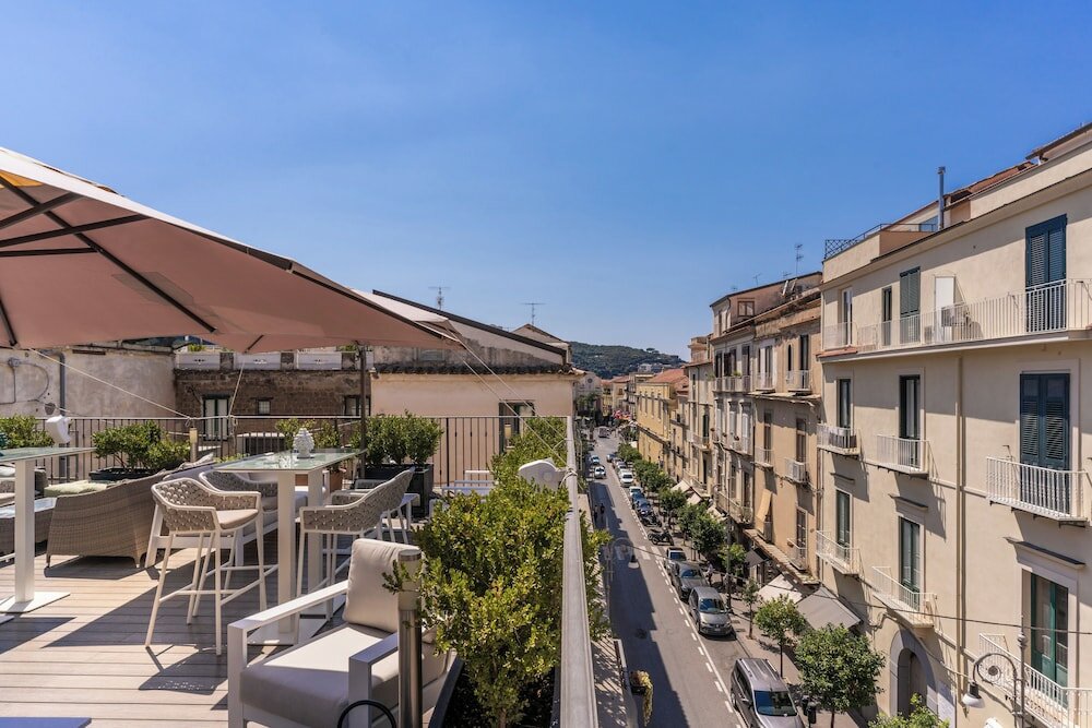 Фото Hotel Sorrento City