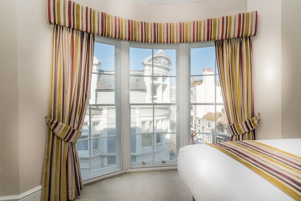 Фото Queens Hotel