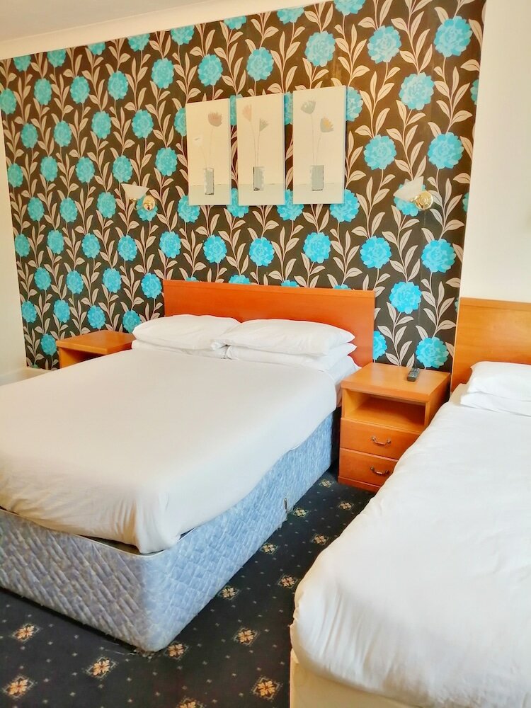 Фото Bourne Hall Hotel