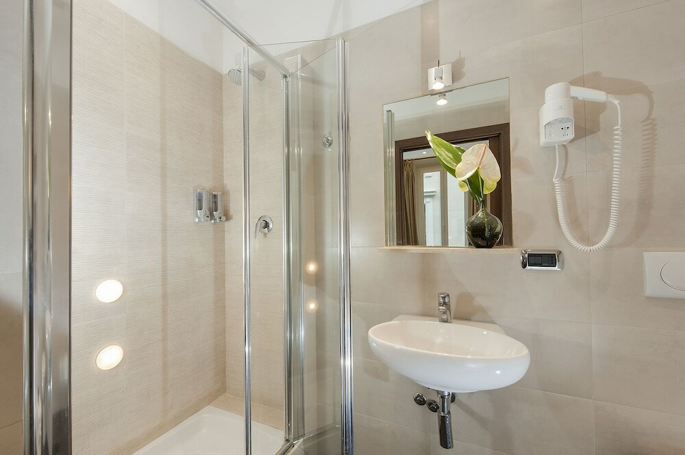 Фото Daphne Luxury Suites