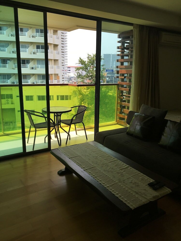 Фото Baan SanPluem Beachfront Condominium