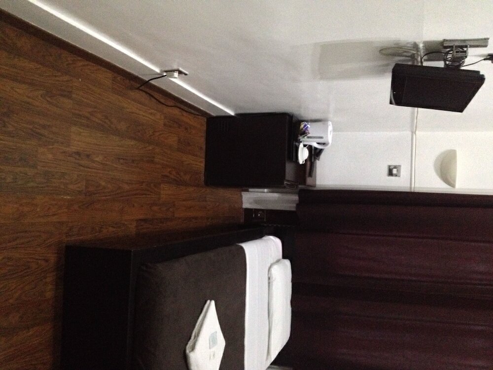 Фото London Continental Hotel