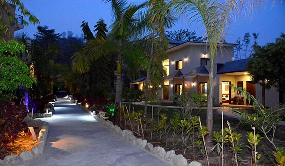 Фото отеля 1