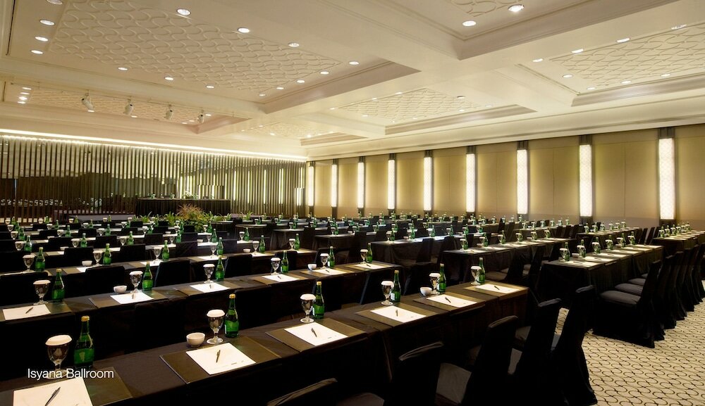 Фото Bumi Surabaya City Resort