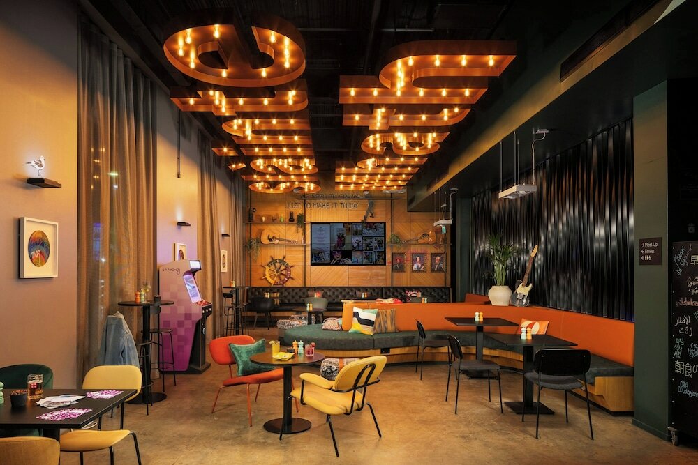 Фото Moxy Glasgow Merchant City