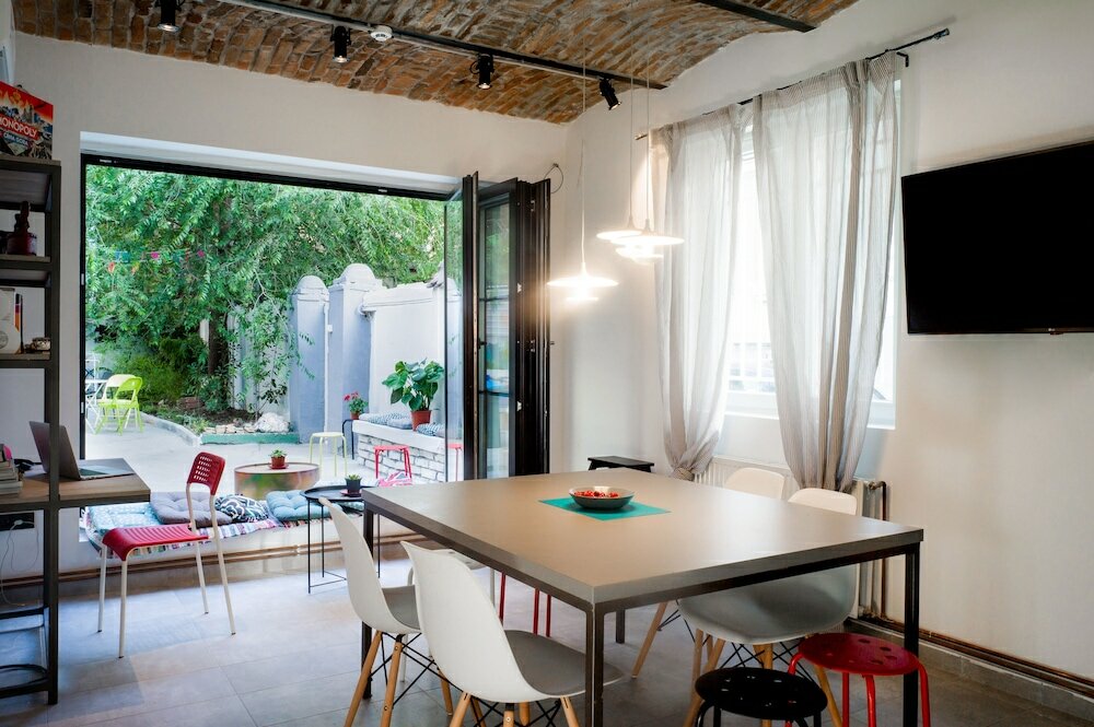 Фото Good People Hostel