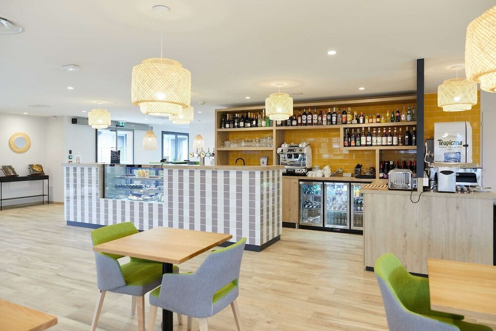 Фото Hotel Campanile Pau